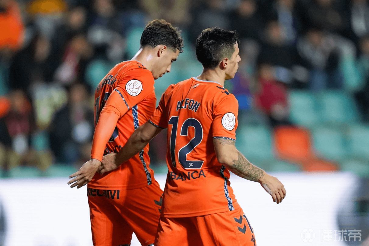 关于塞维利亚训练开放日，清晨主帅复盘引欢呼，意甲在即，阵容厚度经受考验的信息