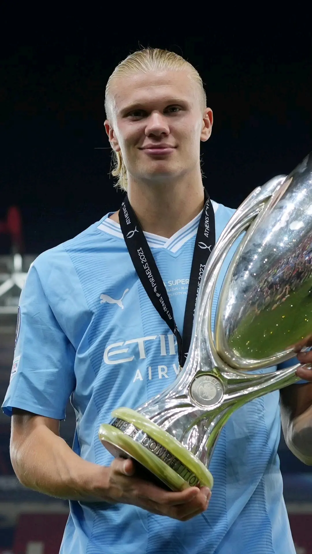 九游体育APP-包含窗口期塞维利亚调整名单以备社区盾清晨塞维利亚备战中超，媒体一致点评：罗马队长鼓劲备战欧冠的词条